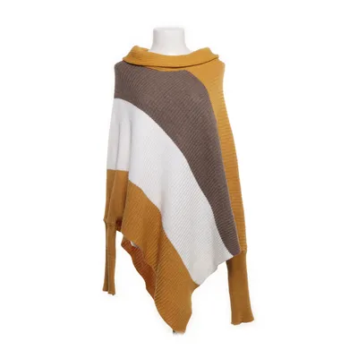 Turtleneck (White, Brown) from Amethyst