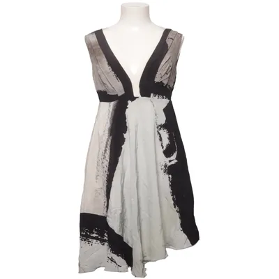 Robe (Noir, Blanc, Gris) de René