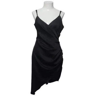Robe (Noir) de PrettyLittleThing