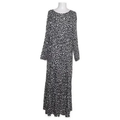 Robe longue (Noir, Blanc) de Sara Lindholm Viscose