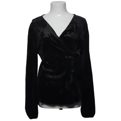 Wrap top (Black) from Miss Holly