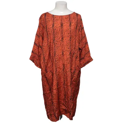 Klänning (Orange, Svart) från Masai Viskos