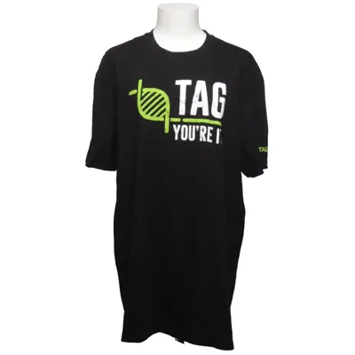 T-shirt (Sort) fra District Bomuld