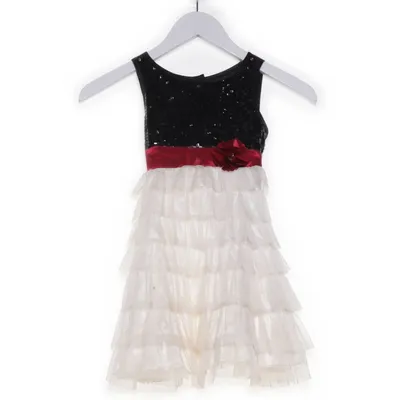 Klänning (Svart, Vit, Röd) från Biscotti