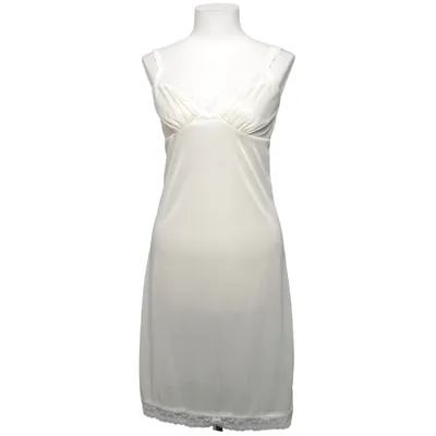 Déshabillé (The Lingering Lingerie Slip) de Emmy Polyester