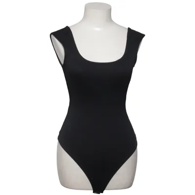 Body (Noir) de Maja Nilsson Lindelöf x Gina Tricot