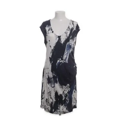 Klänning (Vit, Flerfärgad) från One Two & Luxzuz Viskos, Elastan