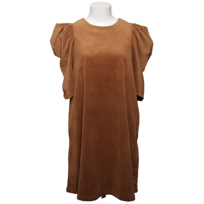Klänning (Brun) från Daphnea Polyester