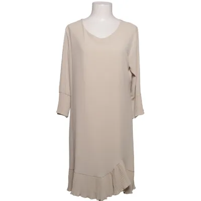 Robe (Beige) de Almatrichi