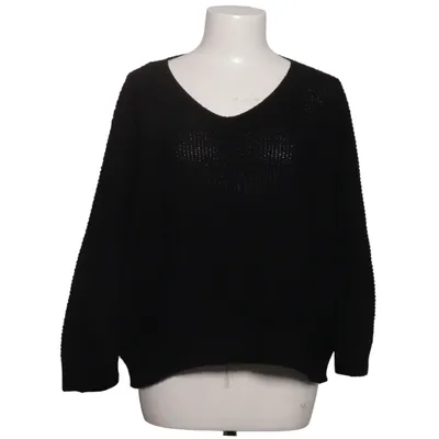 Sweater (Black) from Styleboom Acrylic