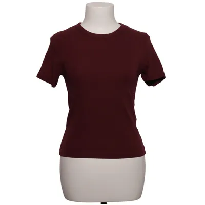 T-shirt (Red) from FSBN Sister