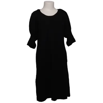 Dress (Black) from Allude Cashmere