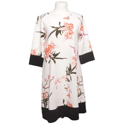 Robe (Blanc, Noir, Multicolore) de Oeuvre Polyester