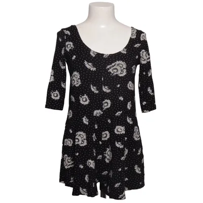 Kjole (Sort, Hvid) fra ASOS Petite