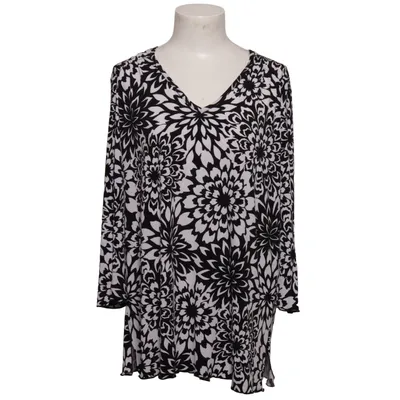 Blouse (Black, White) from Charmant Elastane, Polyester