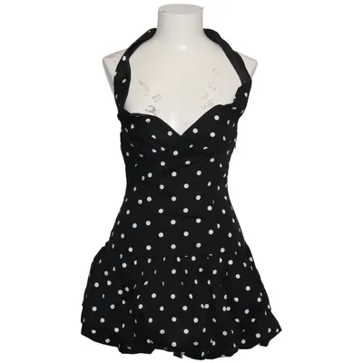 Klänning (Svart, Vit) från Peppermayo