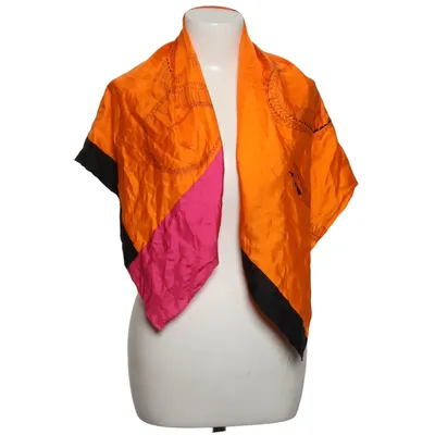 Châle (Orange, Rose, Noir) de Charlotte Sparre