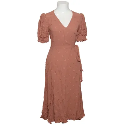 Omlottklänning (Rosa) från Reformation Viskos