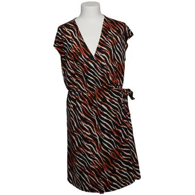 Robe portefeuille (Noir, Blanc, Orange) de Superrash