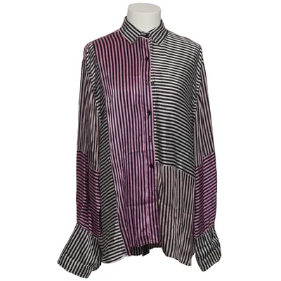 Blus (Lila, Svart, Vit) från Rough Studios Silke