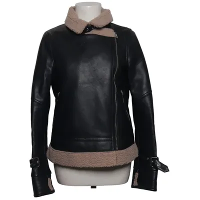 Veste en peau de mouton retournée (Noir, Beige) de Urbancode