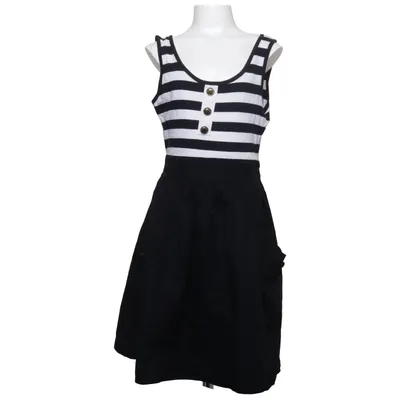 Dress (Black, White) from Kylie Cotton