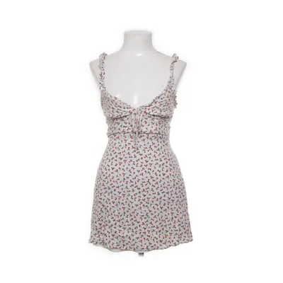 Klänning (Vit, Flerfärgad) från Pull & Bear Viskos