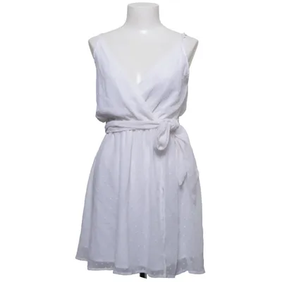 Klänning (Vit) från Iva Nikolina x NA-KD Polyester