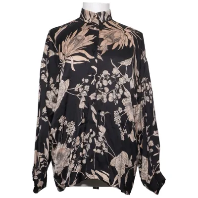 Blus (Svart, Beige) från Because Viskos