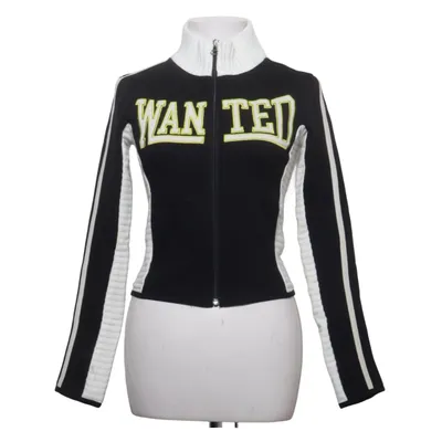 Veste (Noir, Blanc) de Bella x About You Acrylique, Coton biologique, Polyester