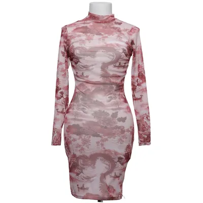 Klänning (Rosa, Flerfärgad) från PrettyLittleThing Elastan, Polyester
