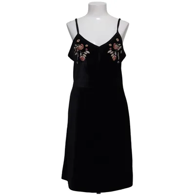 Kleid (Schwarz, Mehrfarbig) von About You Polyester