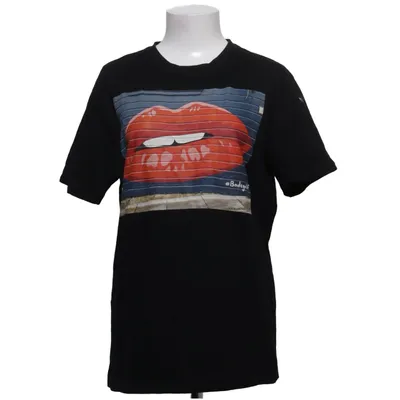 T-shirt (Svart, Röd, Blå) från The Cool Elephant