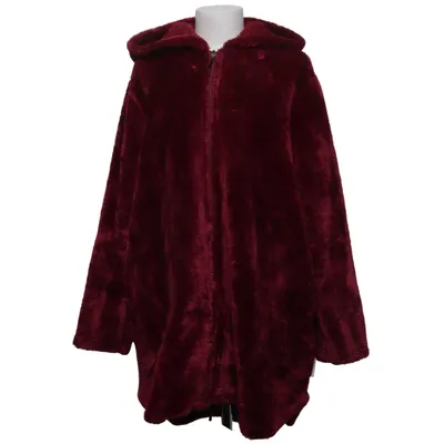 Hoodie (Red) from Mont Chalet