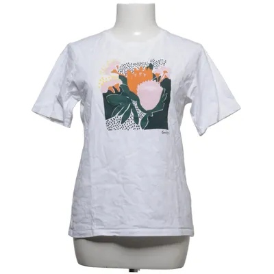 T-shirt (Cassie Byrnes) from Uniqlo x UT Cotton