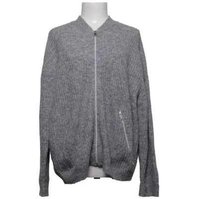 Strickjacke (Grau) von DayLike