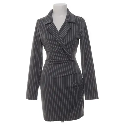 Omlottklänning (Grå, Vit) från Boohoo Elastan, Polyester