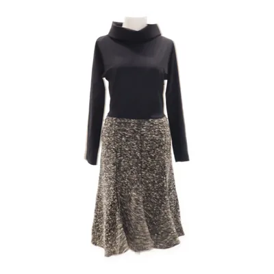 Robe (Noir, Gris, Blanc) de Barbara Schwarzer