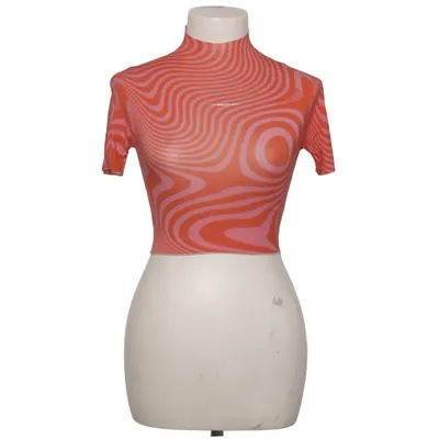 Haut (Rouge, Rose) de WRSTBHVR
