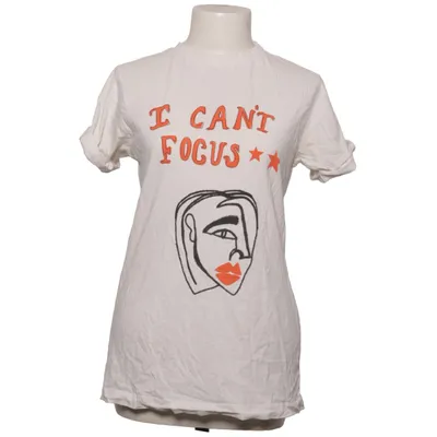 T-shirt (Hvid, Rød, Sort) fra Lazy Oaf