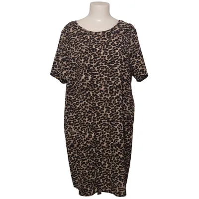 Dress (Beige, Black) from ONLY Carmakoma