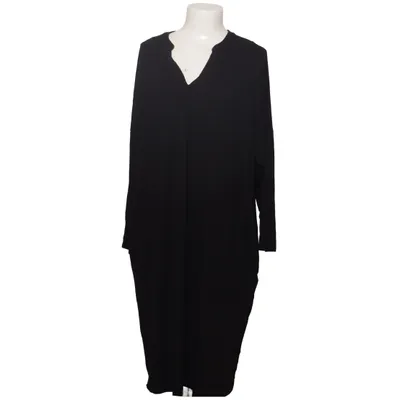 Dress (Black) from Live Unlimited