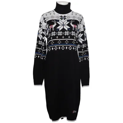 Christmas sweater (Black, White, Blue) from Nebulus