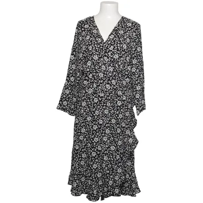 Omlottklänning (CARLOLLIB 3/4 KNEE WRAP DRESS) från ONLY Carmakoma Viskos
