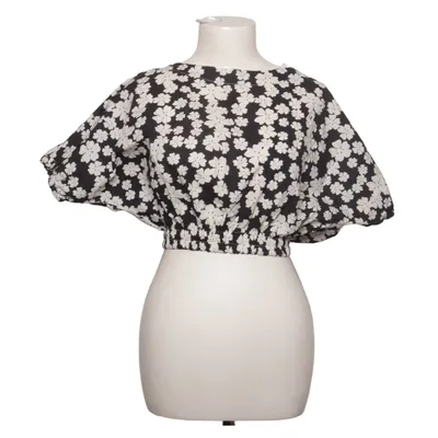 Top (Black, White) from Lumina