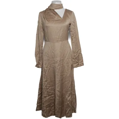 Omlottklänning (Beige) från Mykke Hofmann Lyocell