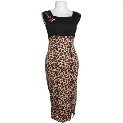 Robe (Noir, Marron, Beige) de Banned Apparel