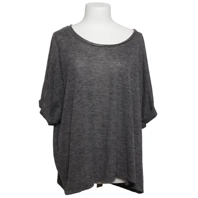 Top (Gray) from Soul River