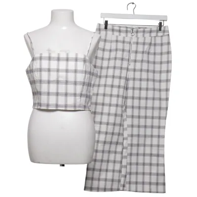 Ensemble (Blanc, Gris) de Forever 21 Contemporary