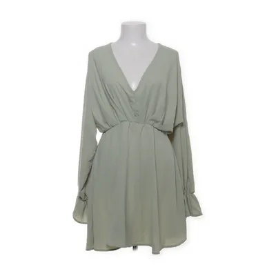 Klänning (Grön) från NA-KD